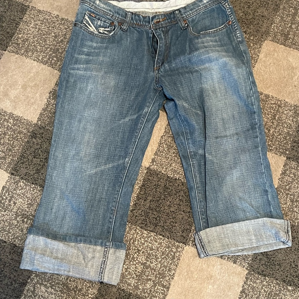 Women’s big cut cropped Joe’s Jeans 29